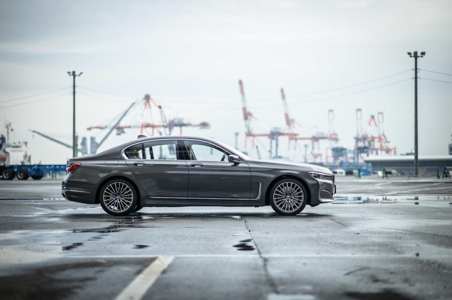 BMW 745e (G11) 2019 года  (JP) (фото 21 из 21)